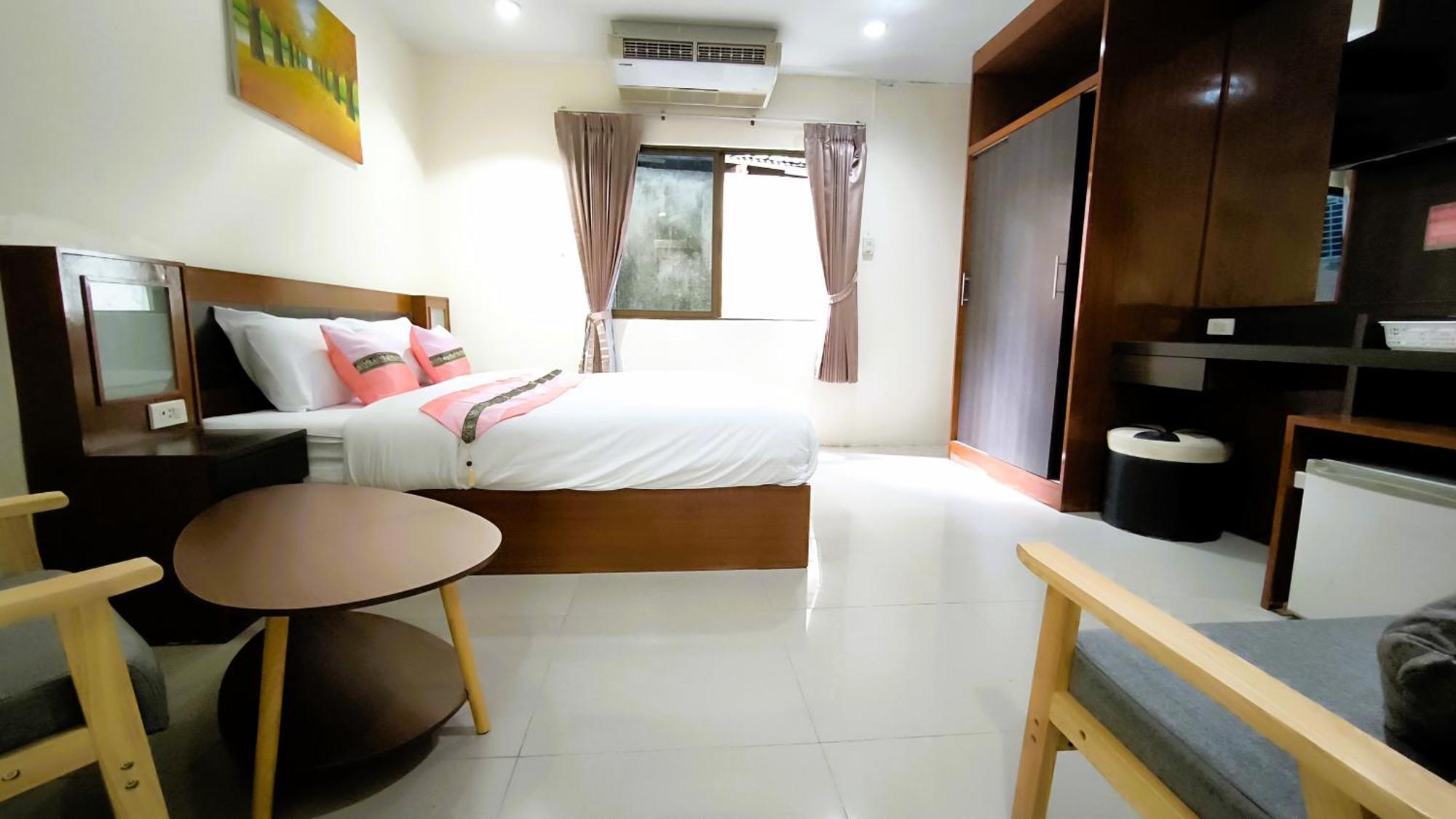 Lucky Buako Hotel Patong Eksteriør billede